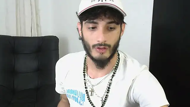 LovexJuxn8 online show from 02.13.26