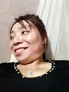 Snapshot of cute-shine chatting on 03.19.26 cute-shine online show from 03.19.26