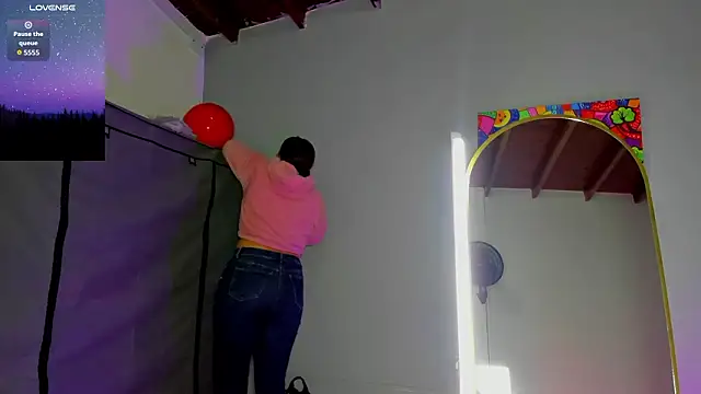 Snapshot of Zaphiro__Sky chatting on 02.17.26 Zaphiro Sky online show from 02.17.26