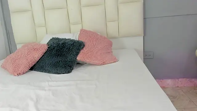 Snapshot of Zaphiro__Sky chatting on 03.16.26 Zaphiro Sky online show from 03.16.26