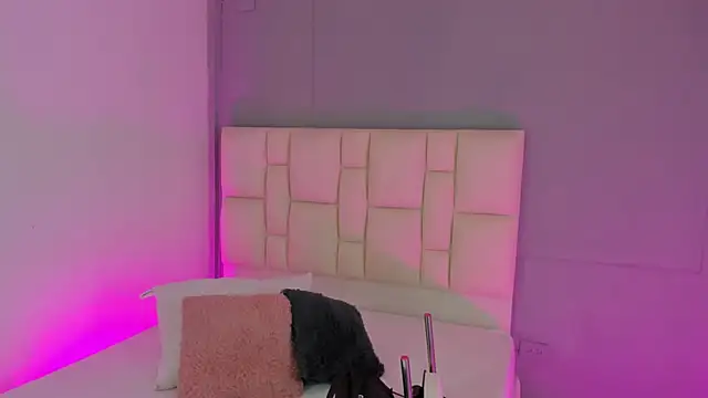 Snapshot of Zaphiro__Sky chatting on 03.23.26 Zaphiro Sky online show from 03.23.26