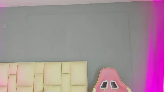 Snapshot of Zaphiro__Sky chatting on 03.31.26 Zaphiro Sky online show from 03.31.26