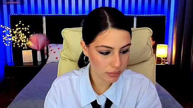 Snapshot of Twix_Ten chatting on 03.29.26 Twix Ten online show from 03.29.26