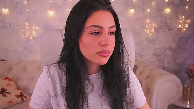 Snapshot of Twix_Ten chatting on 04.05.26 Twix Ten online show from 04.05.26