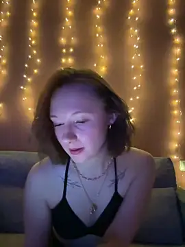 AlinaFoxyy online show from 02.18.26