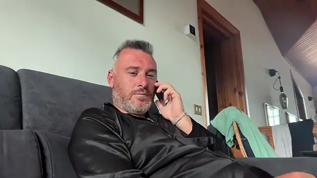 Snapshot of marcovik1 chatting on 05.19.26 marcovik1 online show from 05.19.26