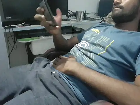 Snapshot of Tinku_1324 chatting on 02.14.26 Tinku 1324 online show from 02.14.26