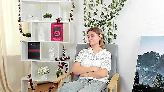 Snapshot of KaceyReddout chatting on 02.13.26 KaceyReddout online show from 02.13.26