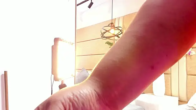 VanessaLanz online show from 05.04.26