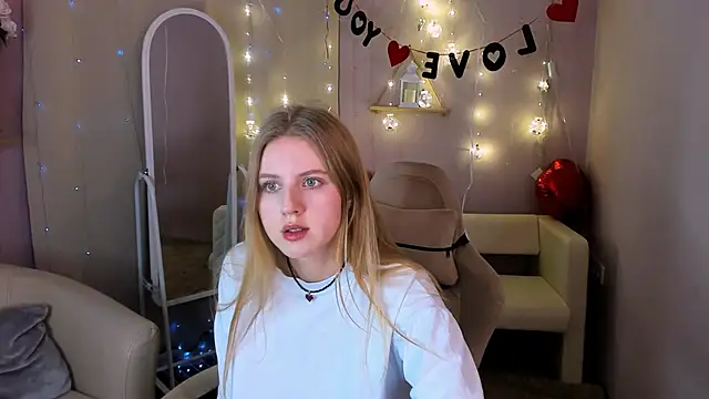 Snapshot of Kelly__White chatting on 02.12.26 Kelly White online show from 02.12.26