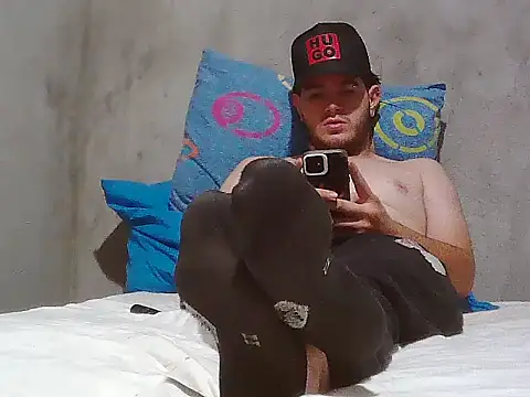 Snapshot of Master_977 chatting on 02.12.26 Master 977 online show from 02.12.26