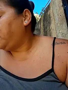 Snapshot of Juli_Powl chatting on 03.10.26 Juli Powl online show from 03.10.26