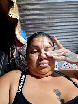 Snapshot of Juli_Powl chatting on 03.26.26 Juli Powl online show from 03.26.26