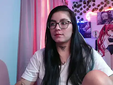 Snapshot of JanineRae chatting on 05.09.26 JanineRae online show from 05.09.26