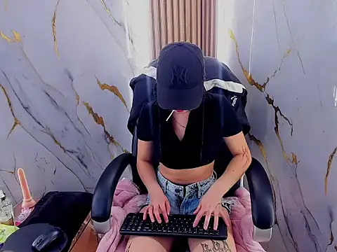 ElaSalvatorehh online show from 02.25.26