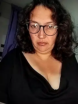 Snapshot of _Saraqueen chatting on 02.18.26 Saraqueen online show from 02.18.26