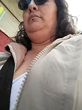  Saraqueen online show from 02.25.26