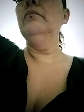  Saraqueen online show from 03.19.26