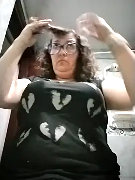  Saraqueen online show from 03.31.26