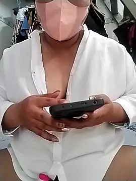 Snapshot of miasexy69 chatting on 02.12.26 miasexy69 online show from 02.12.26