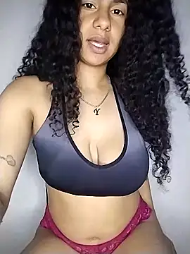 Snapshot of RizHoney chatting on 02.23.26 RizHoney online show from 02.23.26