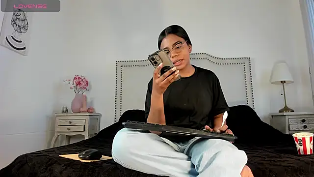 Snapshot of madii_lenon chatting on 06.23.26 madii lenon online show from 06.23.26