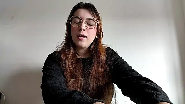 Snapshot of KeniaStockburger chatting on 02.17.26 KeniaStockburger online show from 02.17.26