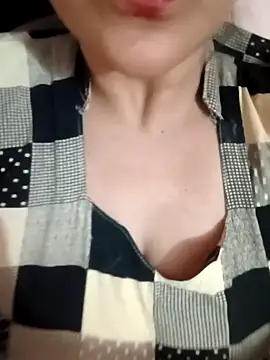 Snapshot of MAHISHETTI chatting on 02.14.26 MAHISHETTI online show from 02.14.26