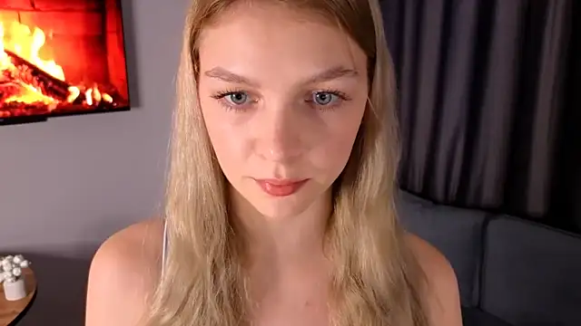 Snapshot of CynthiaaStone chatting on 03.11.26 CynthiaaStone online show from 03.11.26