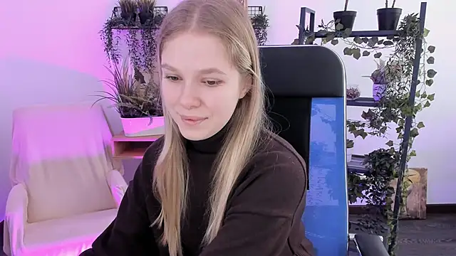 Snapshot of ArtfulMuse chatting on 02.21.26 ArtfulMuse online show from 02.21.26