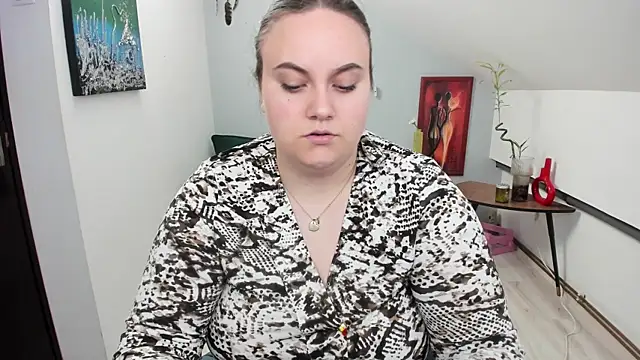 ElviraJoness online show from 03.30.26