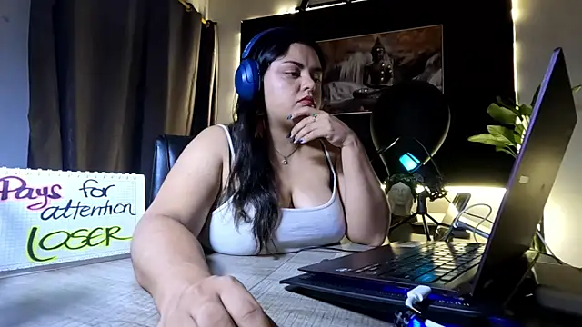 AzaraOnyx online show from 06.09.26