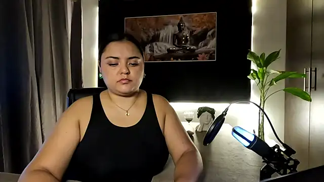 AzaraOnyx online show from 06.18.26