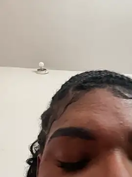 Snapshot of lulusexyy chatting on 03.18.26 lulusexyy online show from 03.18.26