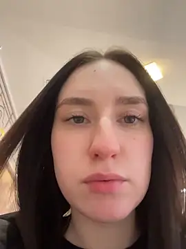 Snapshot of Midnight_Siren chatting on 02.14.26 Midnight Siren online show from 02.14.26