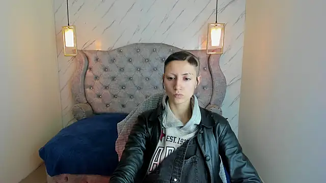 Snapshot of Fieramadame chatting on 05.21.26 Fieramadame online show from 05.21.26