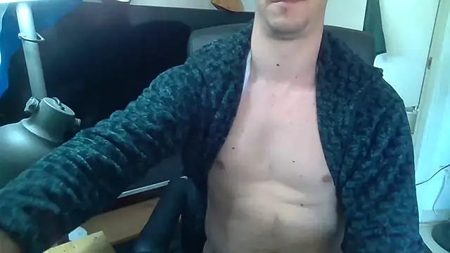 Snapshot of biiisexxx chatting on 02.15.26 biiisexxx online show from 02.15.26