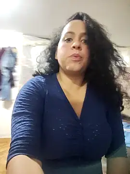 Snapshot of Dulceslolas chatting on 02.12.26 Dulceslolas online show from 02.12.26