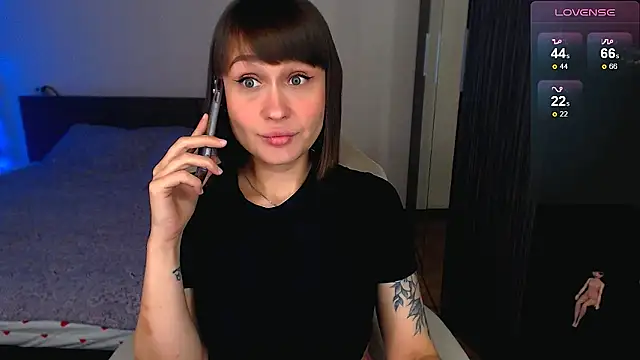 Mel Lovell  online show from 05.12.26