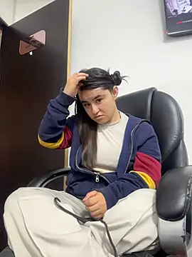 Anya Volker online show from 03.30.26