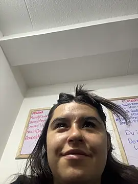 Anya Volker online show from 04.06.26