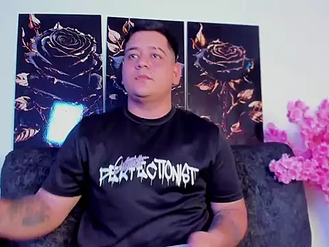 Snapshot of winy_hot chatting on 02.16.26 winy hot online show from 02.16.26