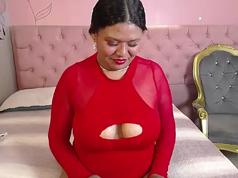 Snapshot of SweettLove__ chatting on 02.14.26 SweettLove online show from 02.14.26