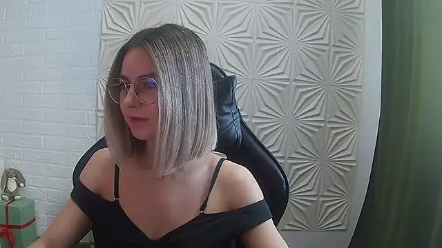 Snapshot of IceMayes chatting on 02.21.26 IceMayes online show from 02.21.26