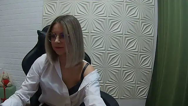 Snapshot of IceMayes chatting on 02.26.26 IceMayes online show from 02.26.26