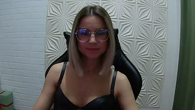 Snapshot of IceMayes chatting on 03.07.26 IceMayes online show from 03.07.26