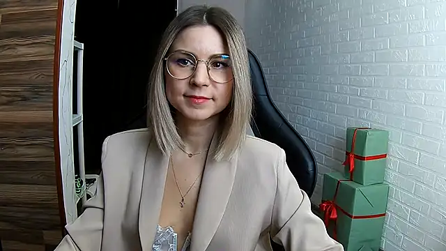 Snapshot of IceMayes chatting on 03.19.26 IceMayes online show from 03.19.26