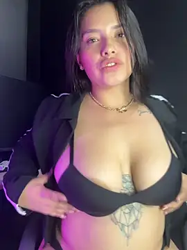 Miss Bella Flame online show from 05.20.26