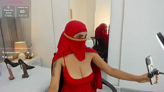 Snapshot of aminaa_ chatting on 02.13.26 aminaa online show from 02.13.26