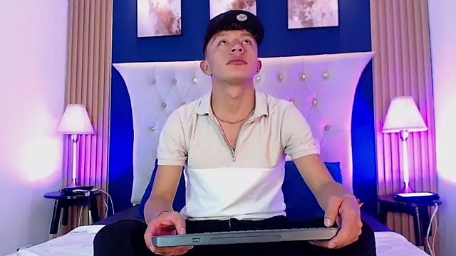 Dark Nico online show from 02.16.26